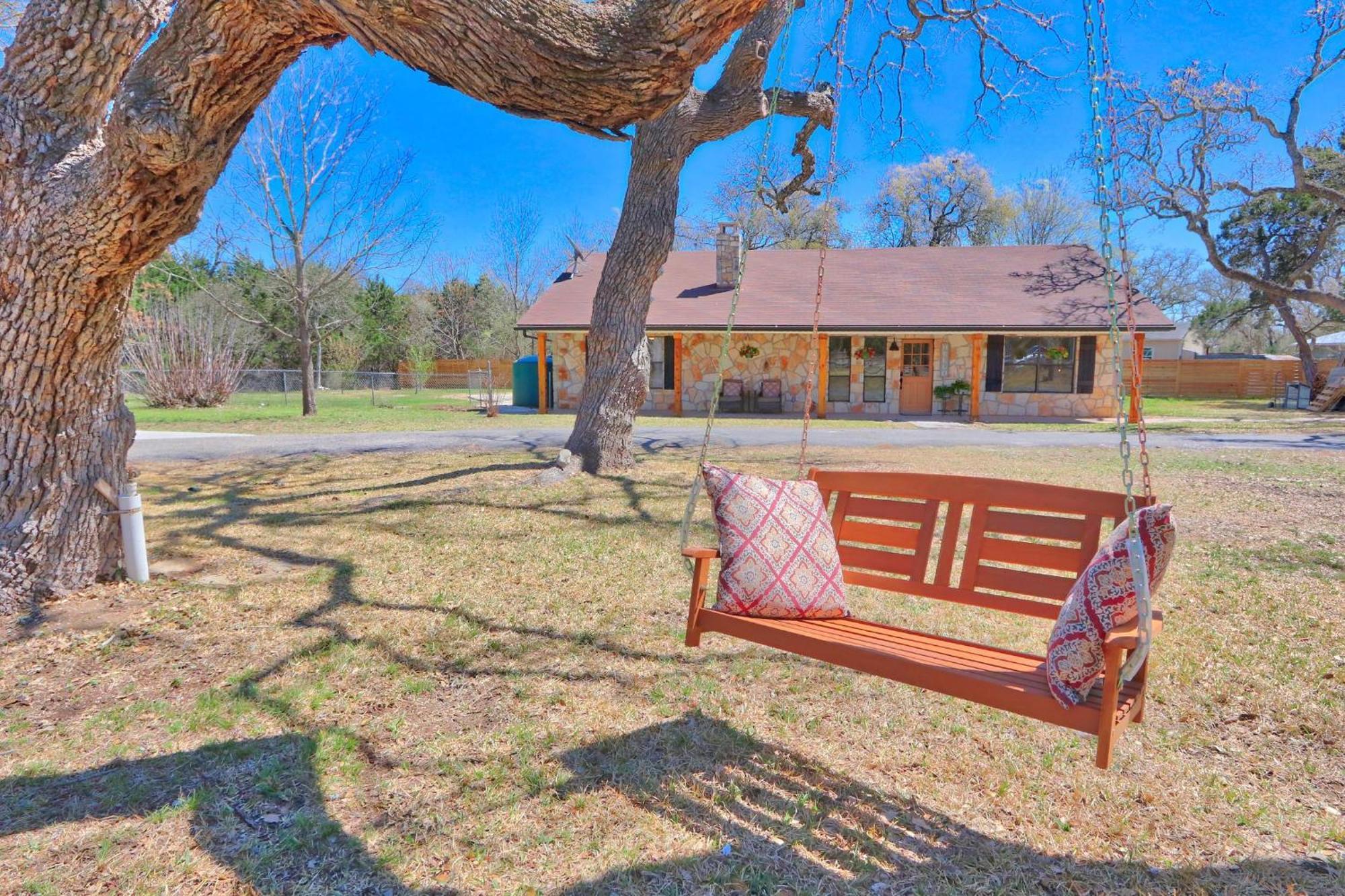 Pancho And Lefty'S - Place Wimberley Exterior foto